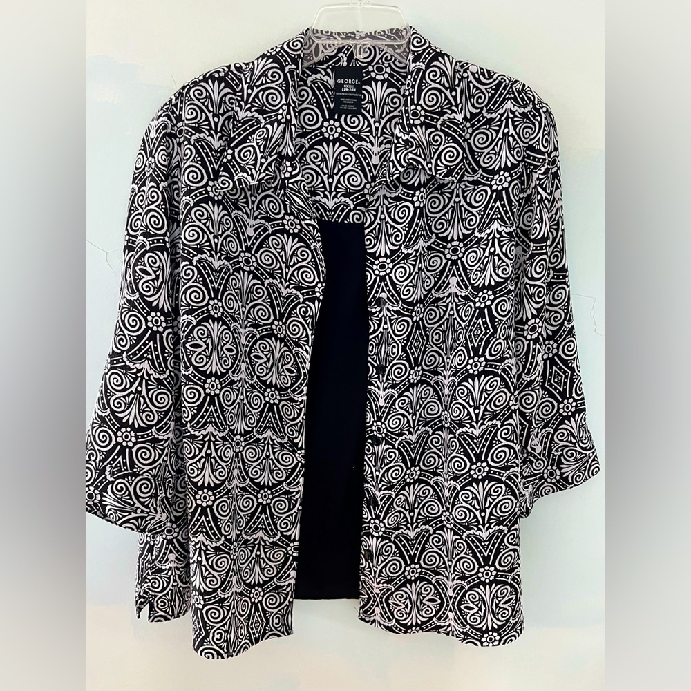 George Blouse W/ Insert  Womens 3XL 22-24 Black White Floral & Black Insert EUC